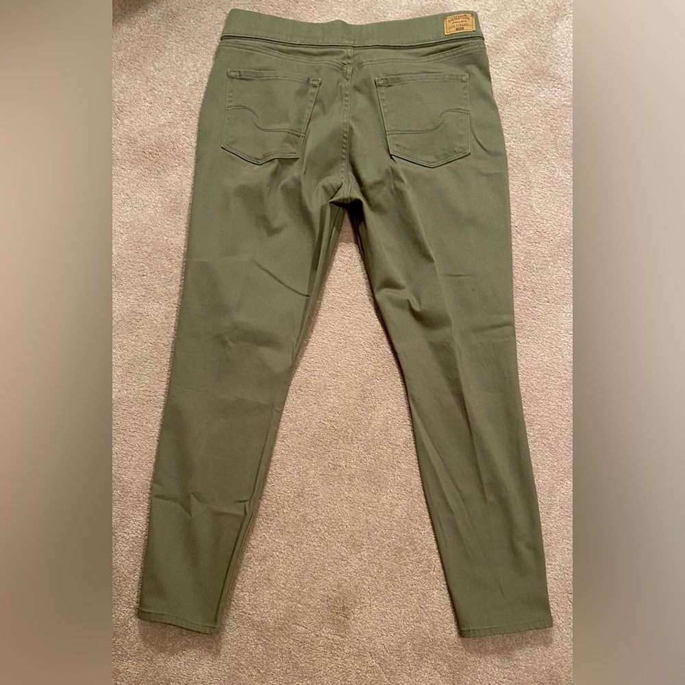 Levi Strauss, Signature Gold, Totally Shaping Pull-on Skinny Jean, Olive - Picture 4 of 11